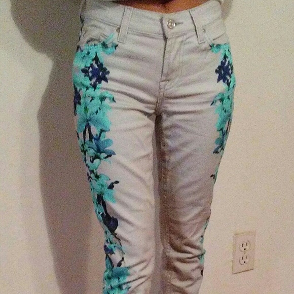 🦋 7FAM Floral Skinny Crop Jeans size 24x28 - Picture 6 of 8